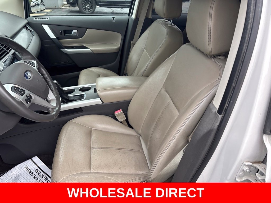 Used 2013 White Platinum Clearcoat Metallic Ford SEL image 23