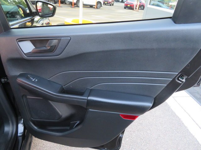 Used 2022 Agate Black Metallic Ford SE Hybrid image 13