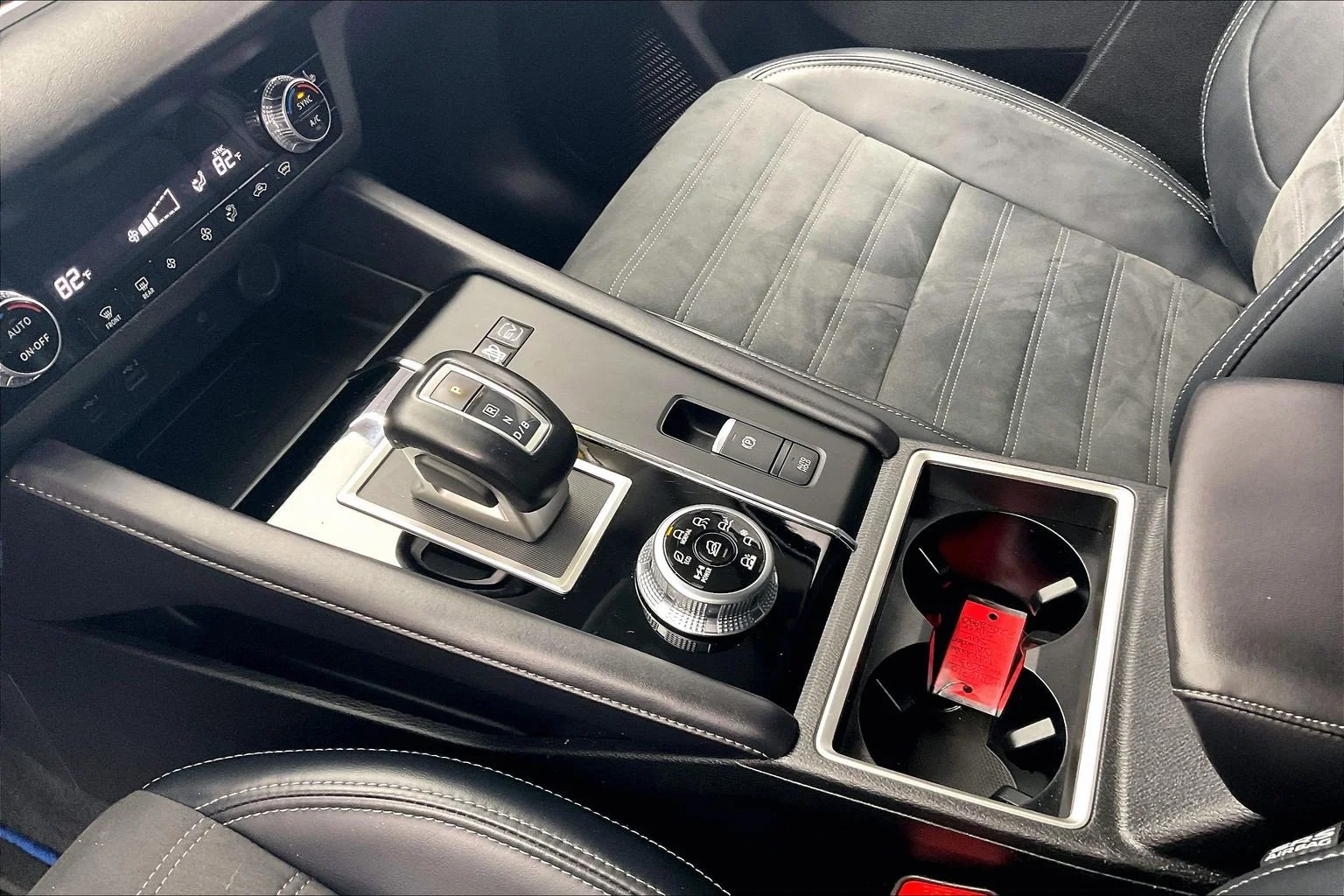 2023 Mitsubishi Outlander Plug-In Hybrid SE - Photo 16