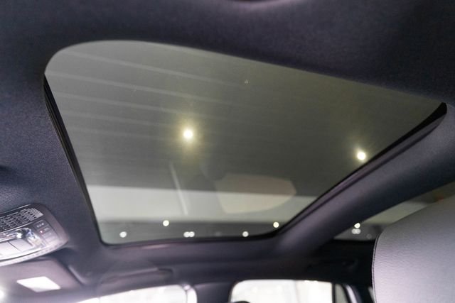 New 2026 Polar White Mercedes-Benz GLA 250 image 21