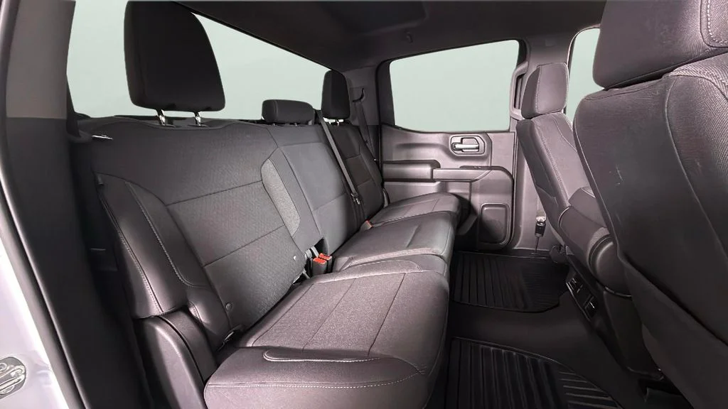 Used 2026 White Chevrolet Custom image 29