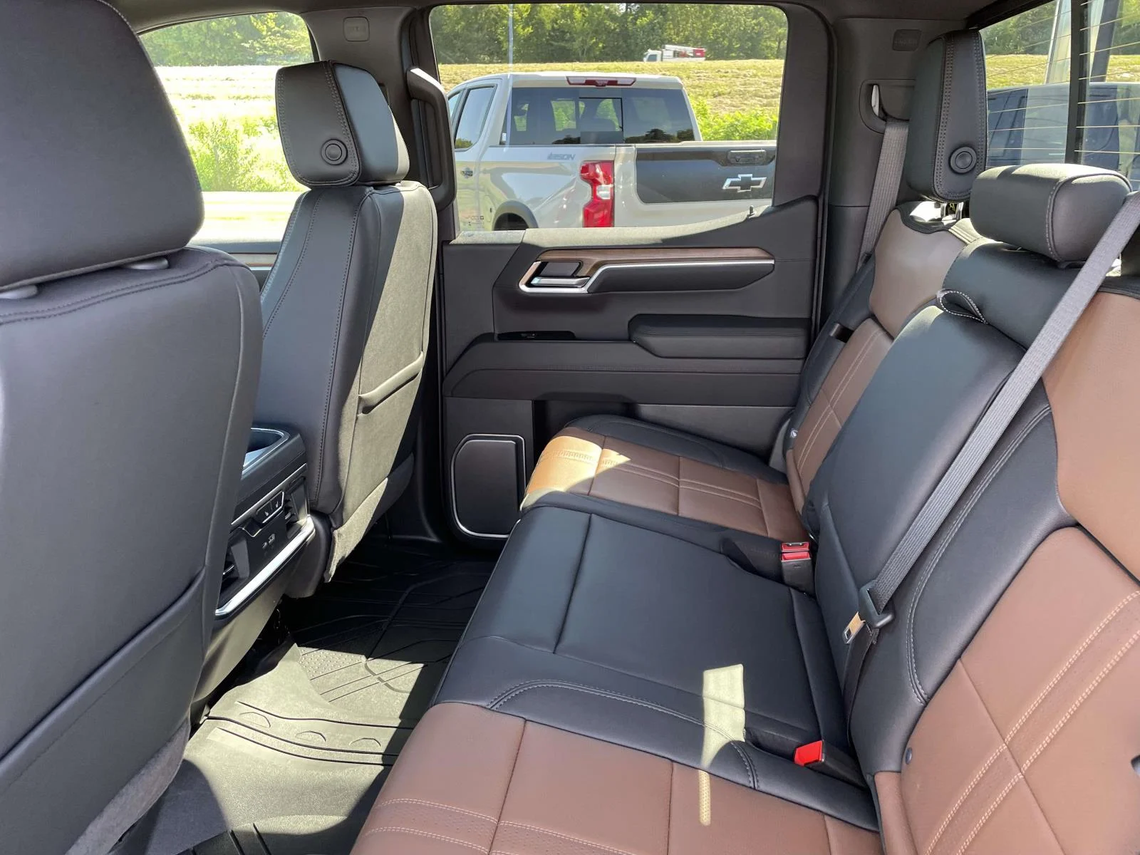 New 2026 Sterling Gray Metallic Chevrolet High Country image 15