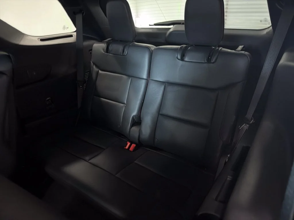 New 2027 Star White Metallic Tri-Coat Ford ST-Line image 15