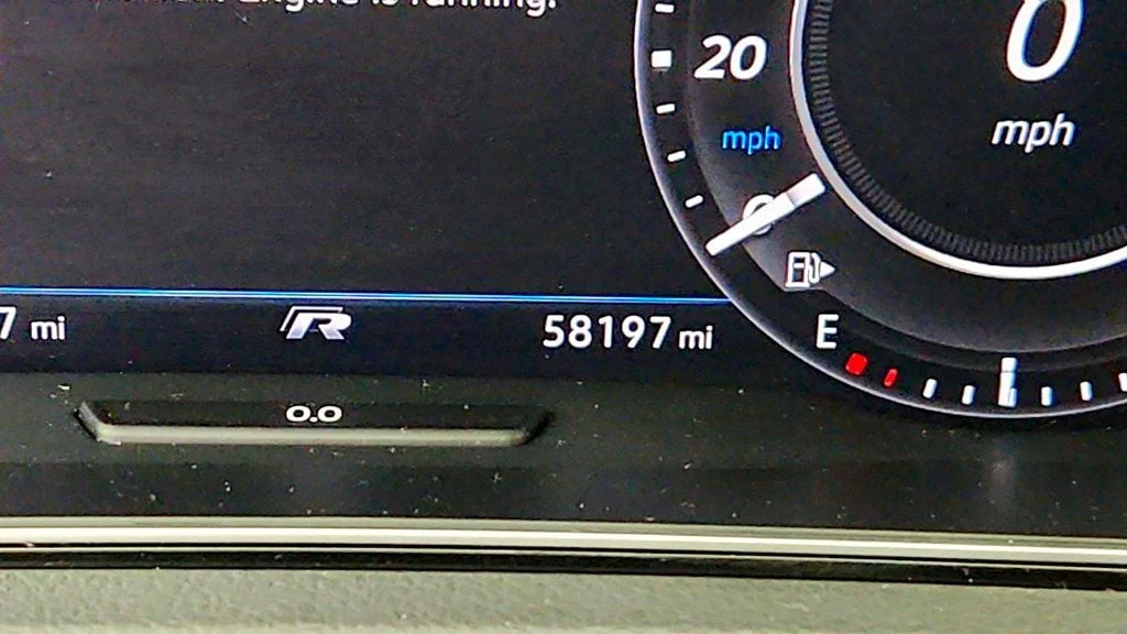 Used 2019 Lapiz Blue Metallic Volkswagen 2.0T Manual w/DCC/Nav image 15