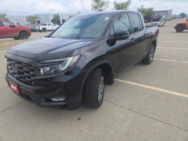 Certified Used 2025 Crystal Black Pearl Honda TrailSport image 3
