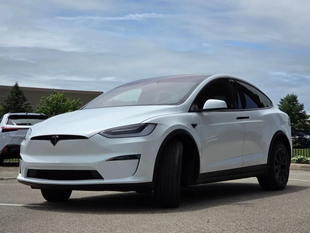Used 2023 Pearl White Multi-Coat Tesla Standard Range image 15