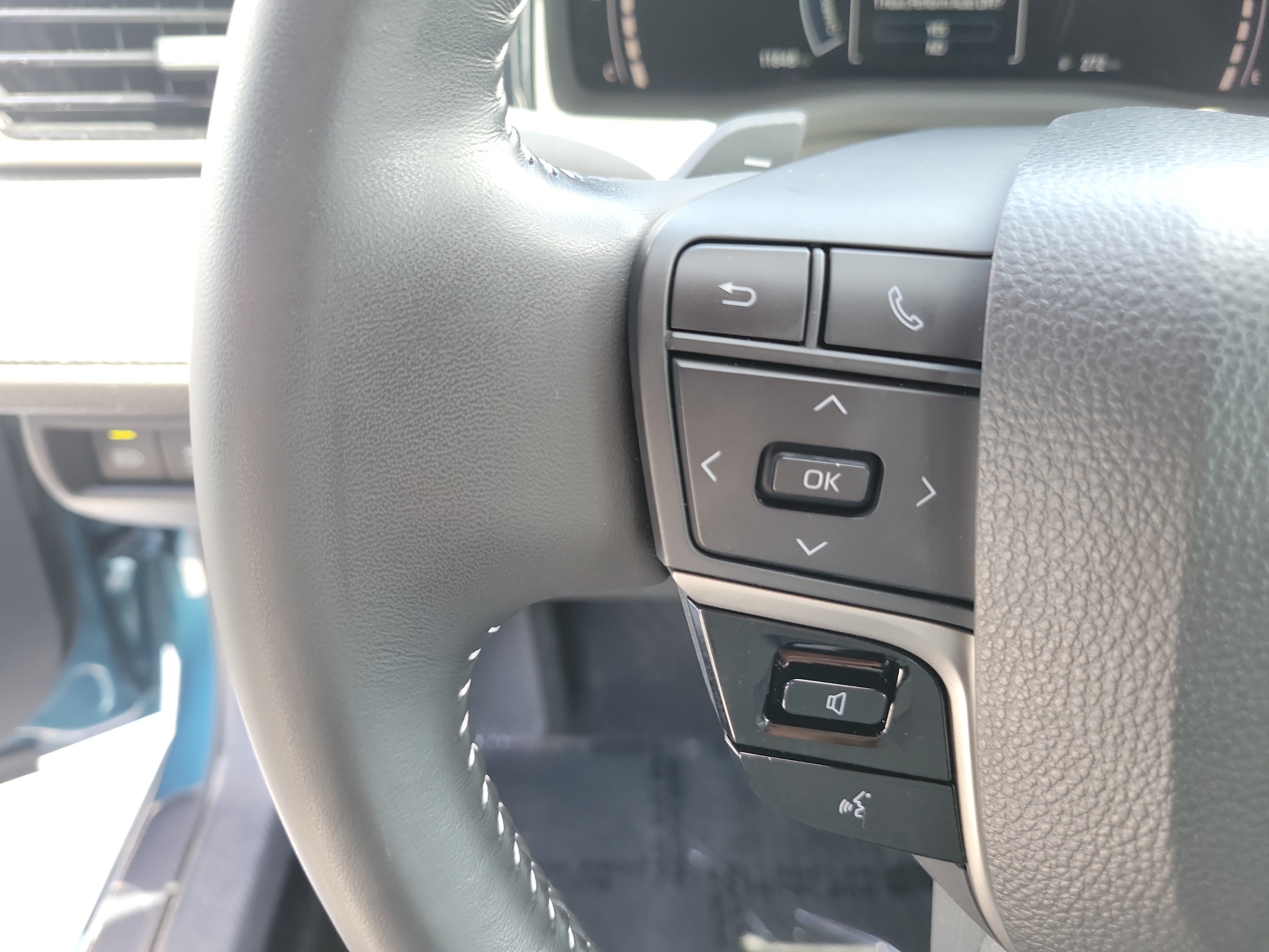 Used 2025 Ocean Toyota SE image 25