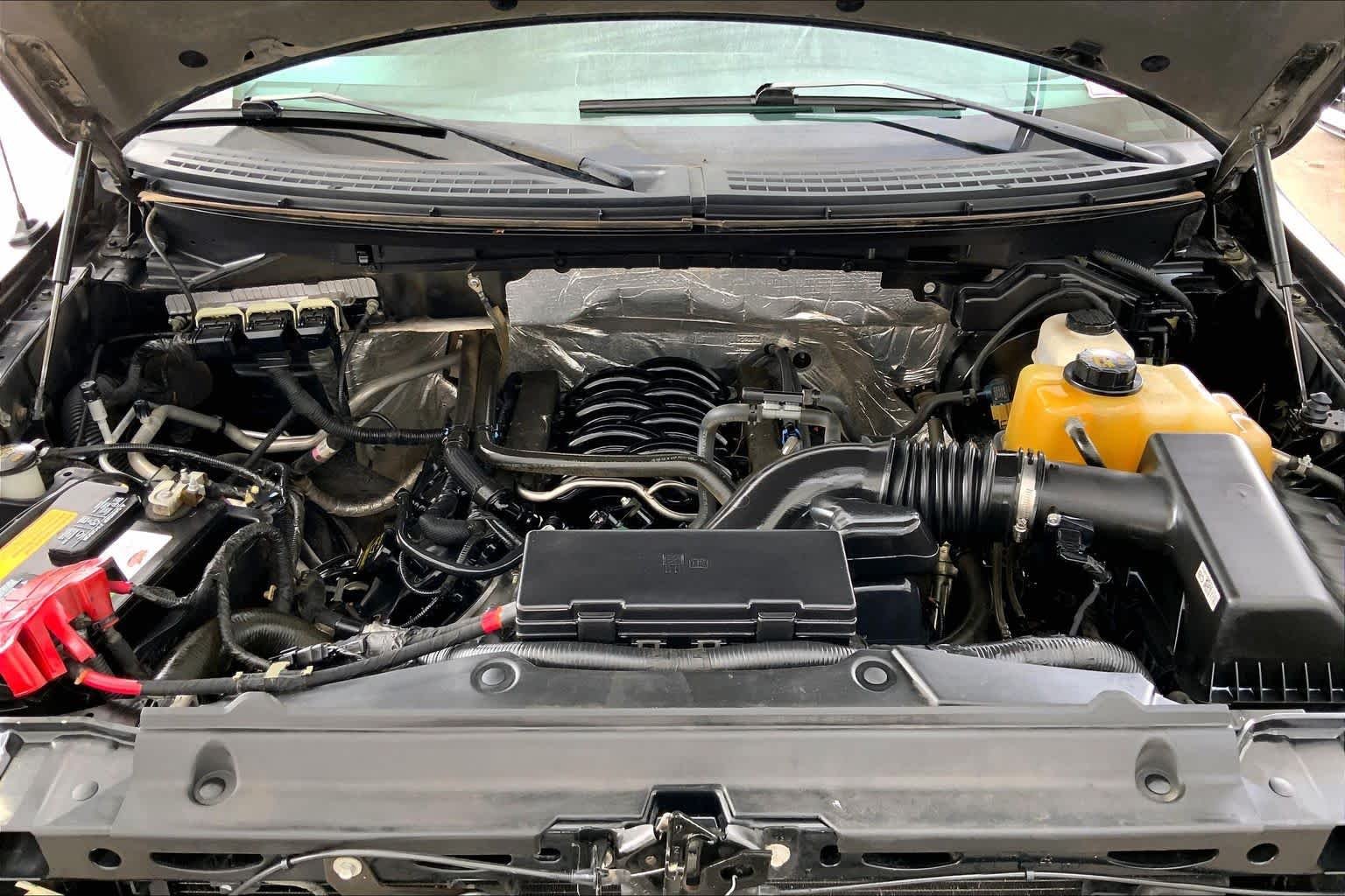 Used 2013 Tuxedo Black Metallic Ford Lariat image 31