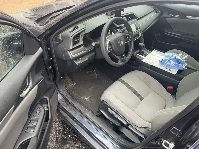 Used 2019 Blue Honda LX image 7