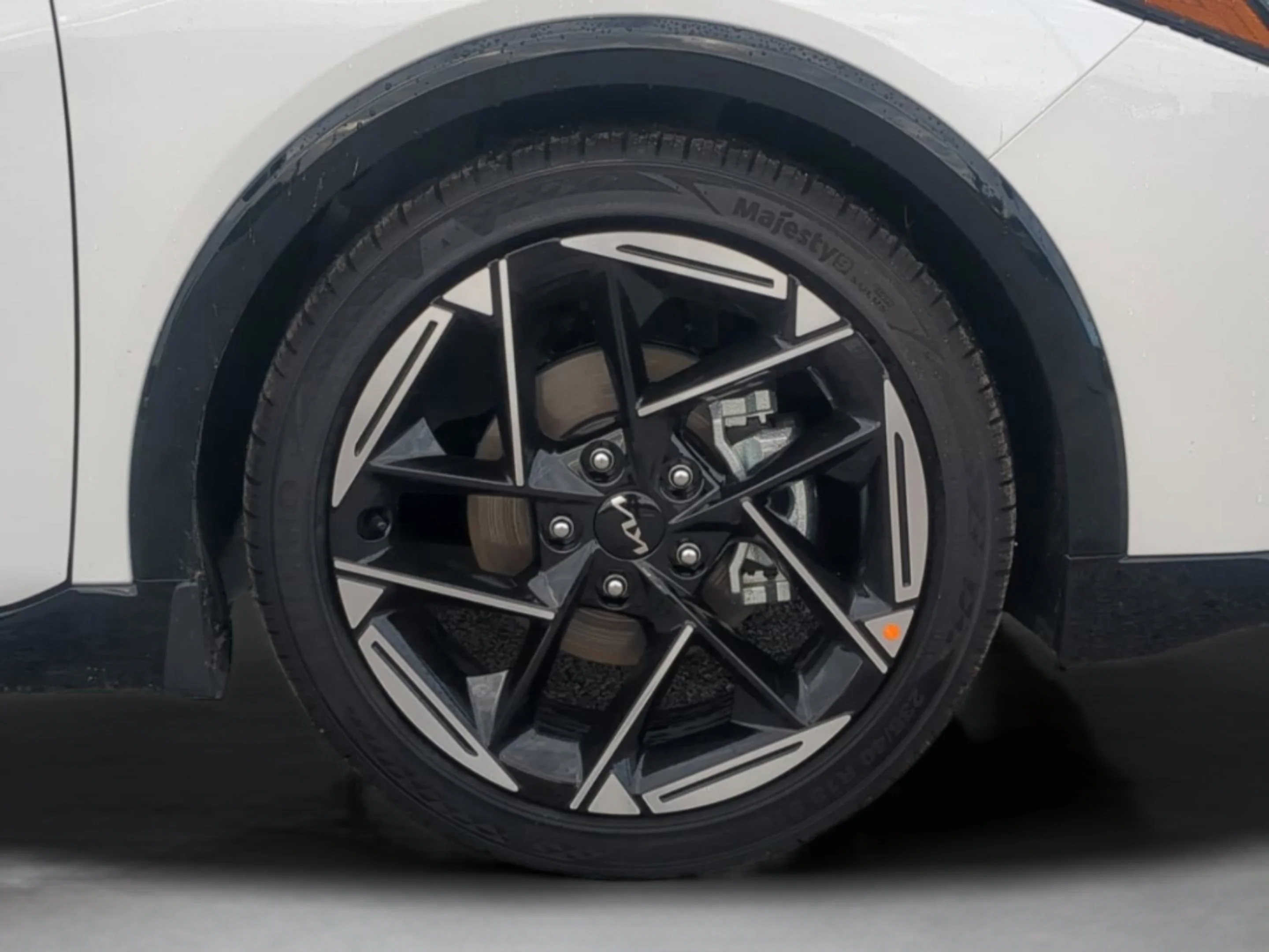 New 2026 Snow White Pearl Kia GT-Line image 11