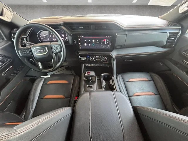 Used 2025 White GMC AT4 image 21