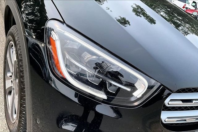 Certified Used 2022 Black Mercedes-Benz GLC 300 image 24