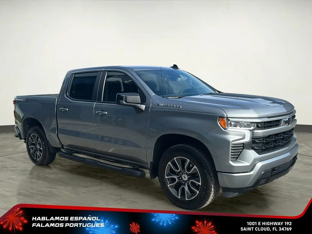 Used 2025 Sterling Gray Metallic Chevrolet RST image 9