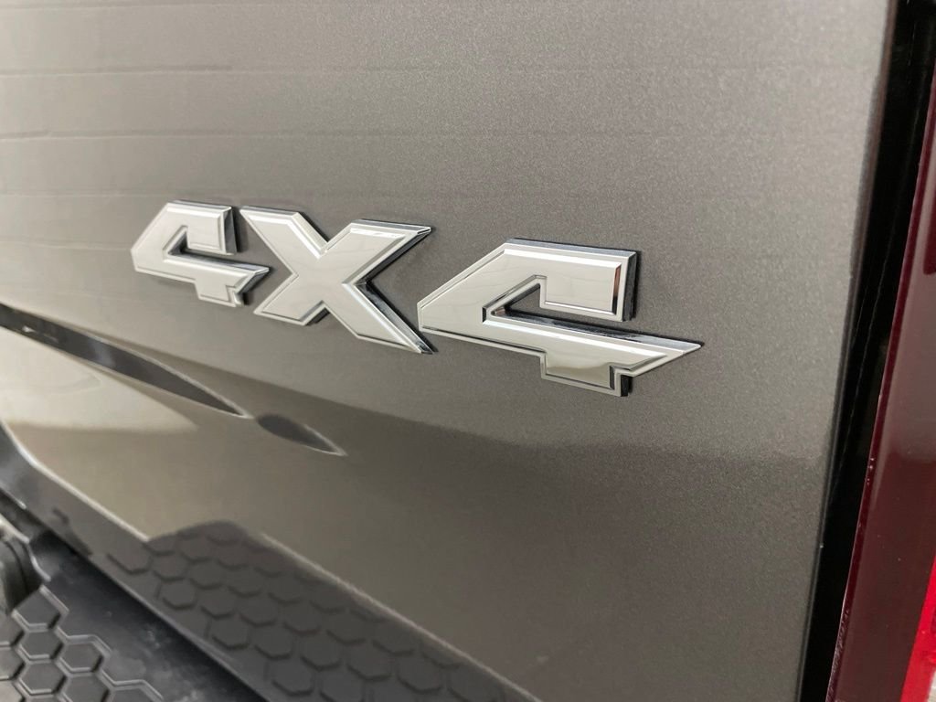 Used 2015 Gray Ram Tradesman image 13