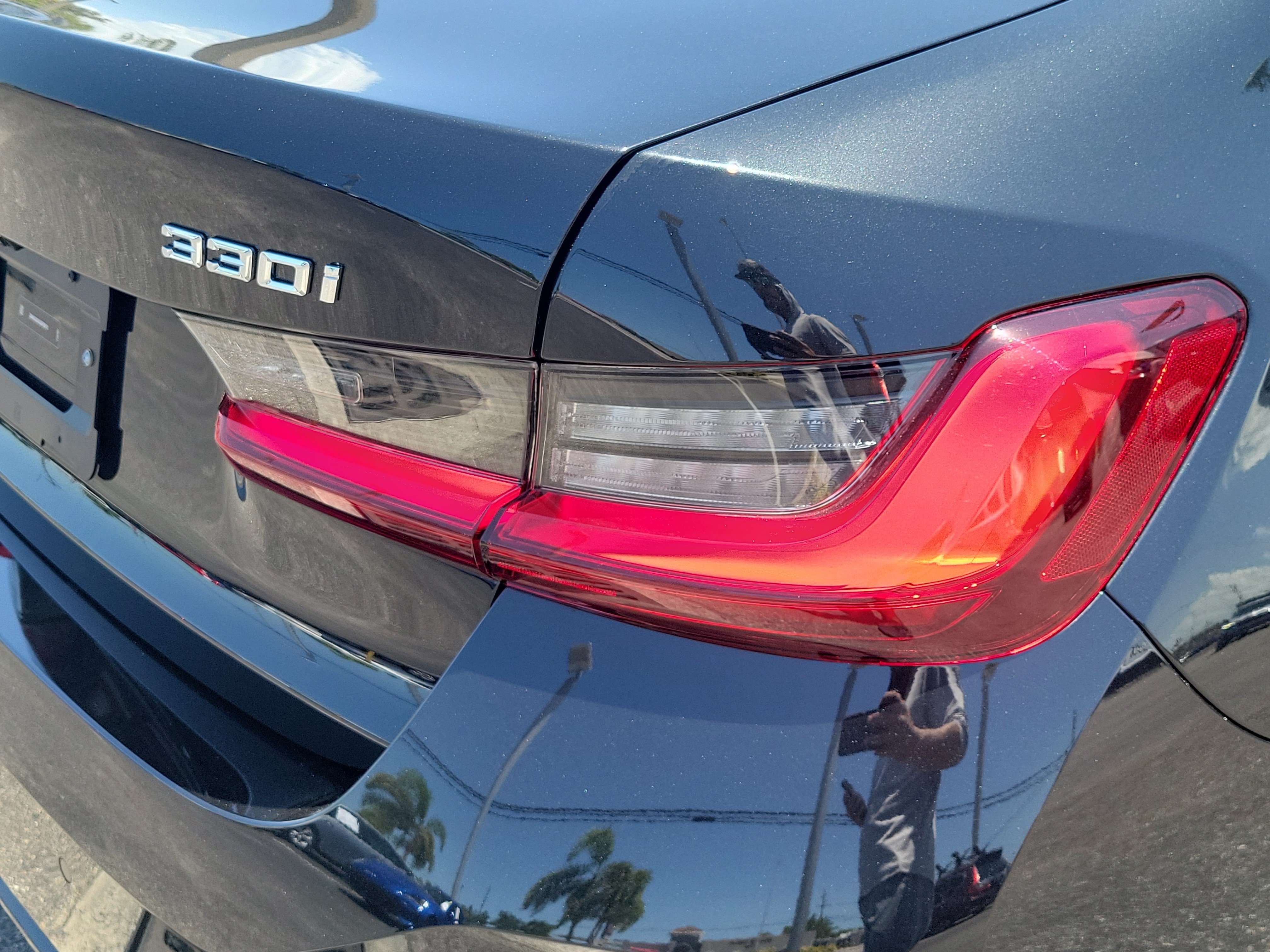 Used 2025 Black Sapphire Metallic BMW 330i image 10