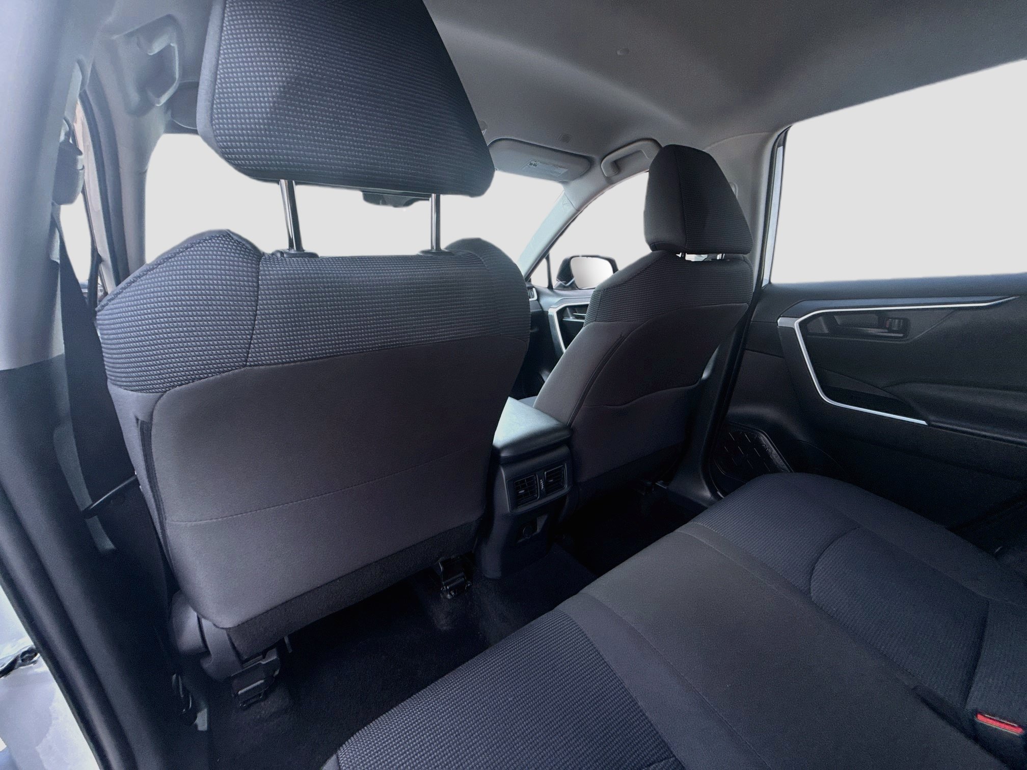 Used 2025 Ice Toyota LE image 22