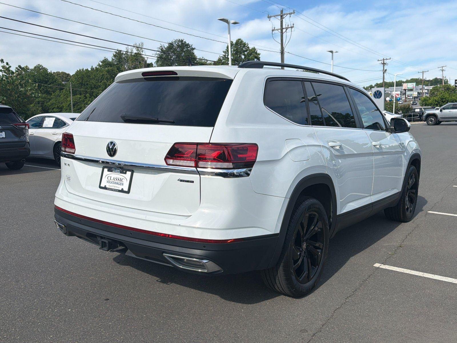 Used 2023 Pure White Volkswagen 3.6L V6 SE w/Technology image 5