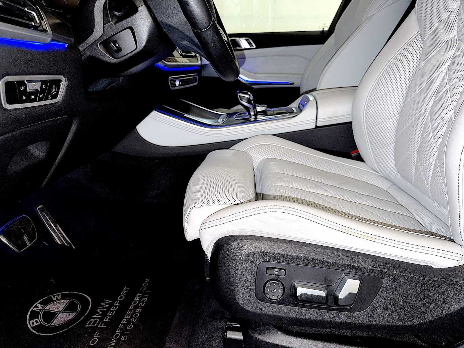 Used 2023 Mineral White Metallic BMW xDrive40i image 10