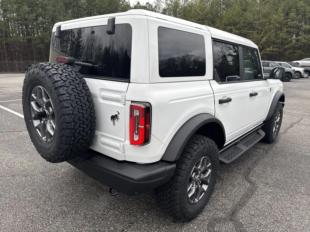 New 2025 White Ford Badlands image 7
