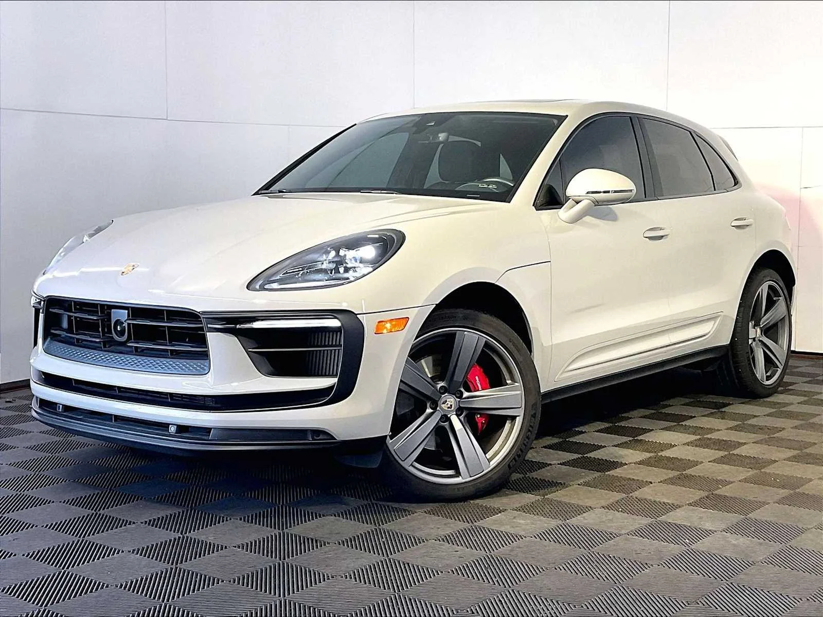 2023 Porsche Macan S