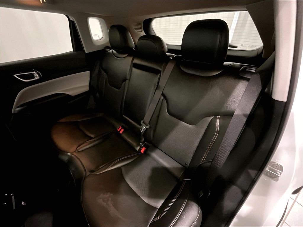 Used 2022 Bright White Clearcoat Jeep Limited image 15