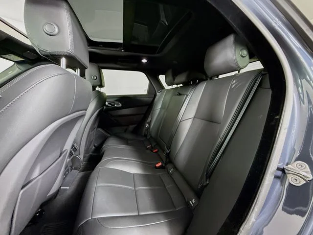 Used 2026 Blue Land Rover S image 24