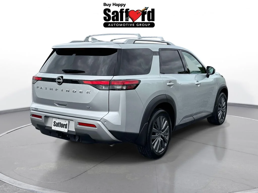 Used 2025 Silver Nissan SL image 9