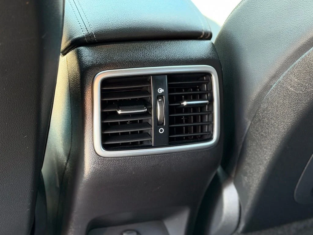 Used 2020 White Kia S image 8