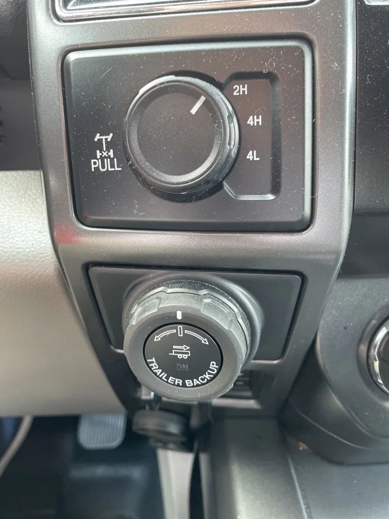 Used 2018 Blue Ford XLT image 11