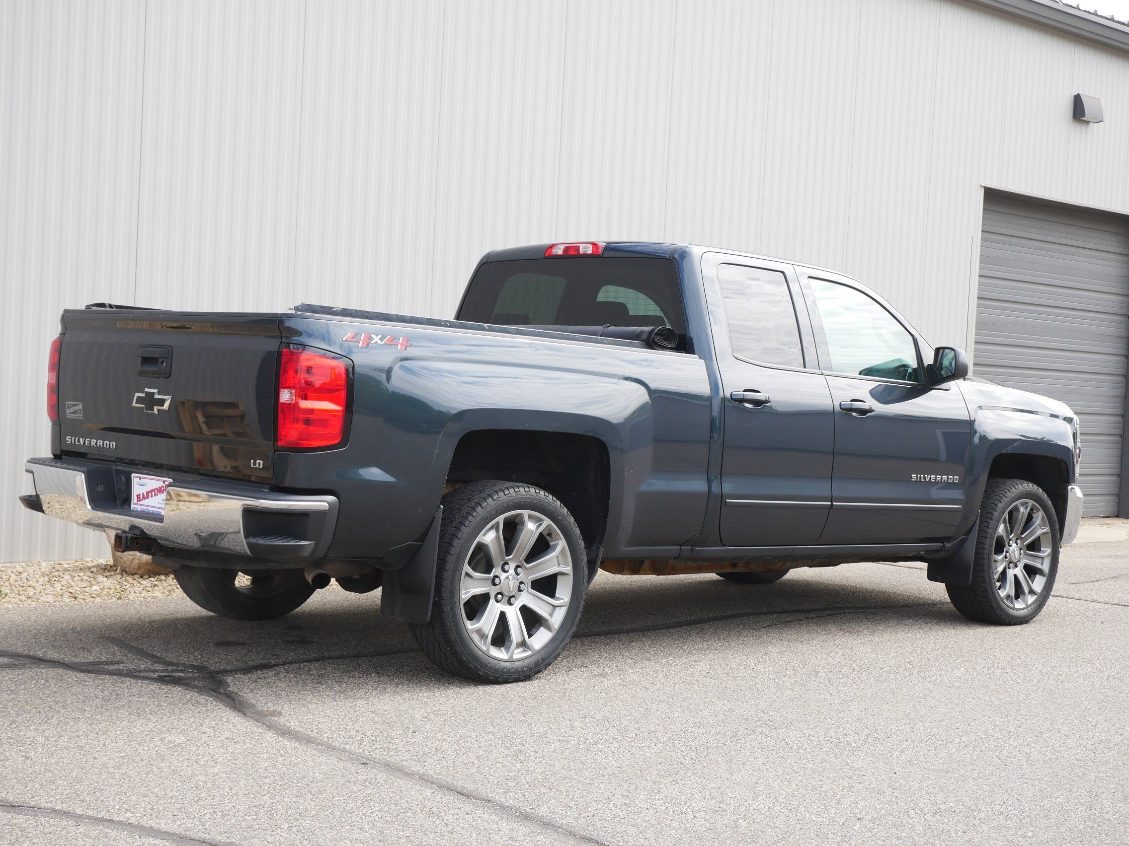 Used 2019 Graphite Metallic Chevrolet LT image 5
