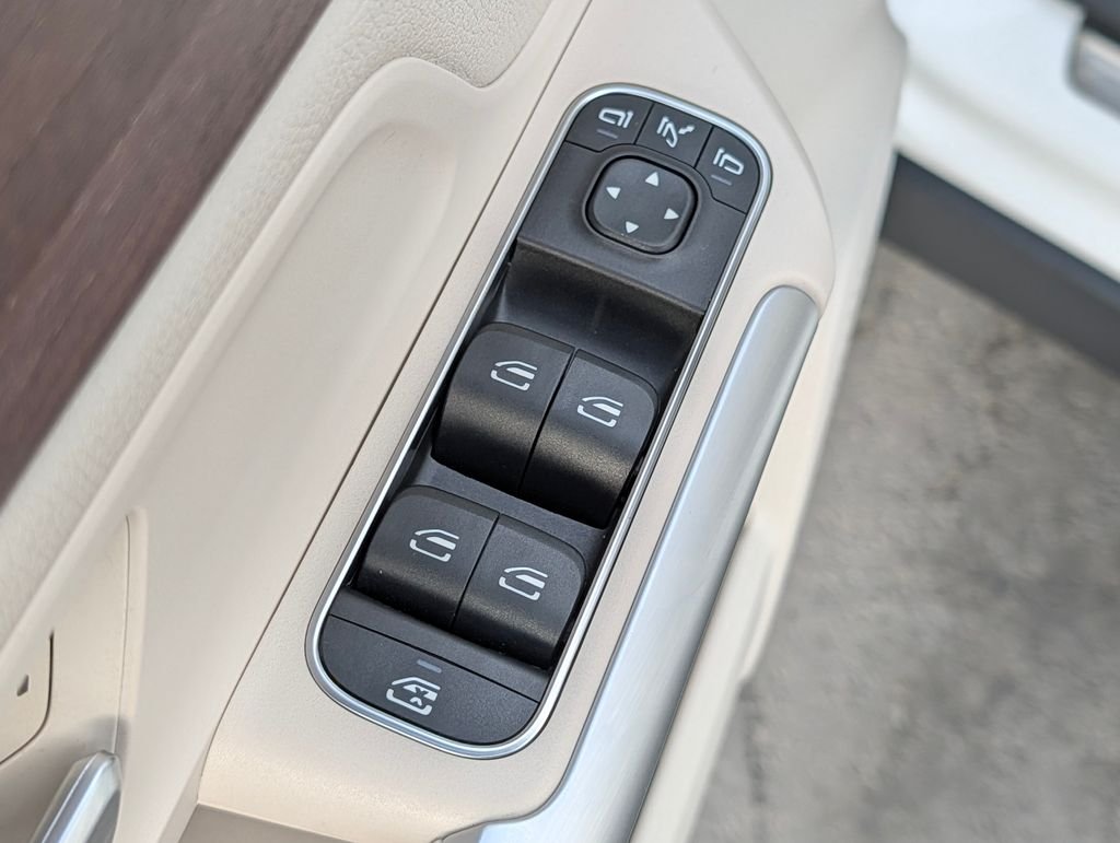 2023 Mercedes-Benz GLA Base - Photo 19