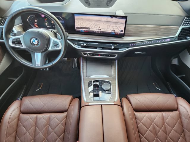 Used 2024 Gray BMW xDrive40i image 29