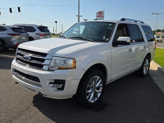 Used 2017 White Ford Limited image 3