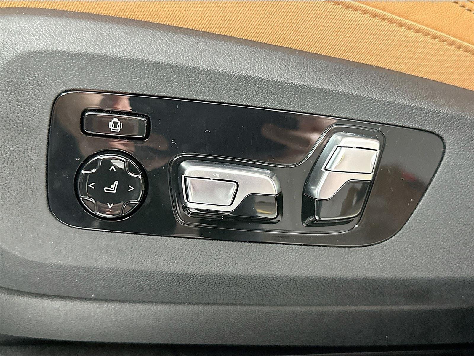 New 2026 Mineral White Metallic BMW xDrive50e image 20