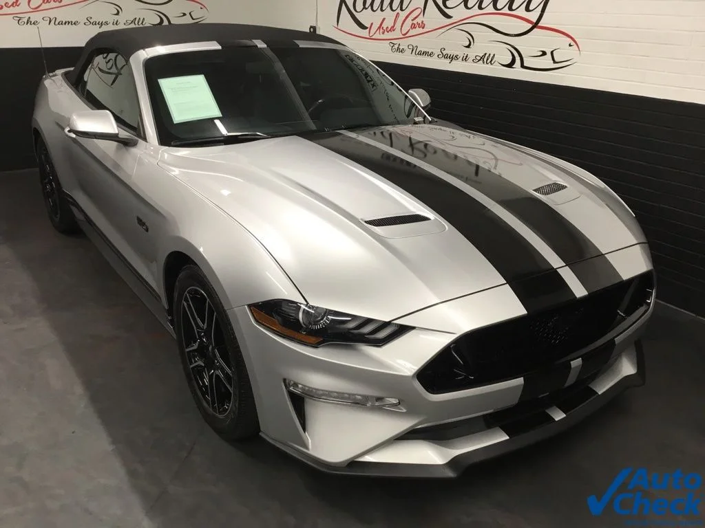 Used 2019 Silver Ford GT Premium image 13