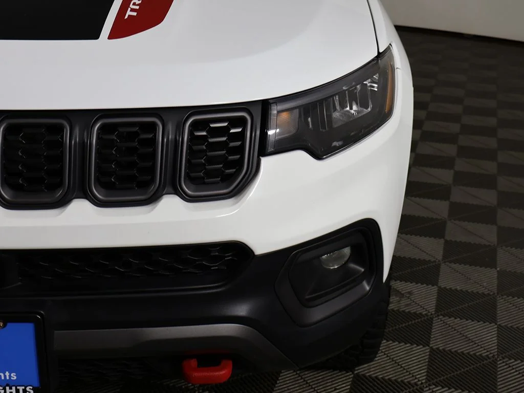 Used 2025 Bright White Clearcoat Jeep Trailhawk image 12