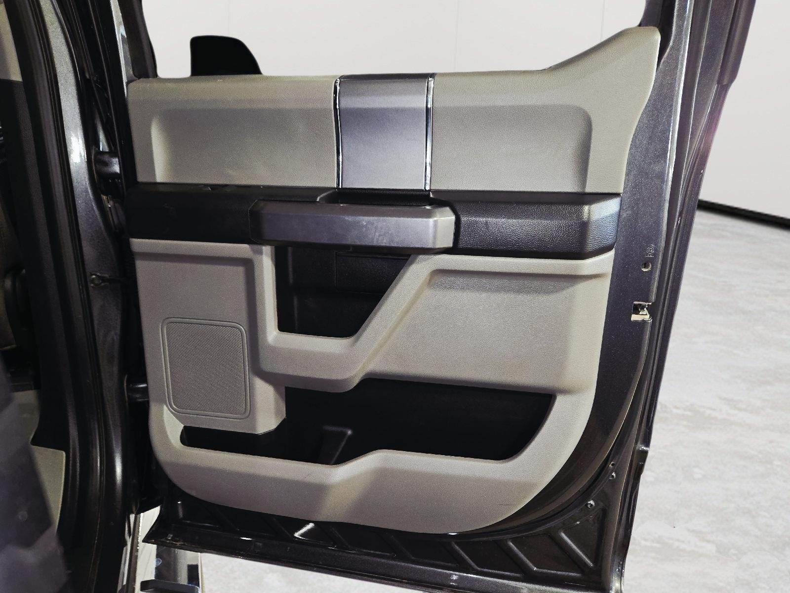 Used 2020 Magnetic Ford XLT image 49