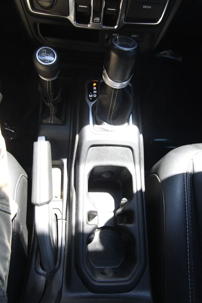 Used 2019 Black Jeep Unlimited Sahara image 25