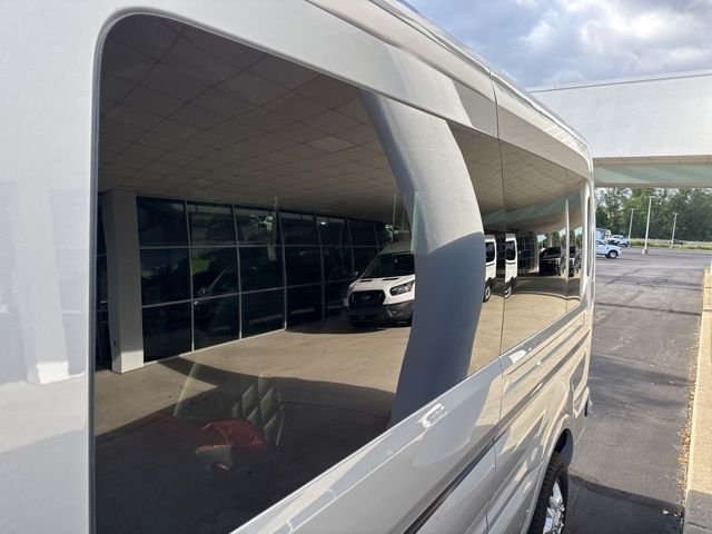 2025 Ford Transit Van Base - Photo 8