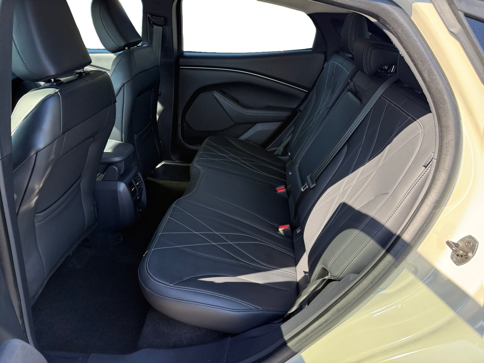 Certified Used 2025 Beige Ford Select image 16