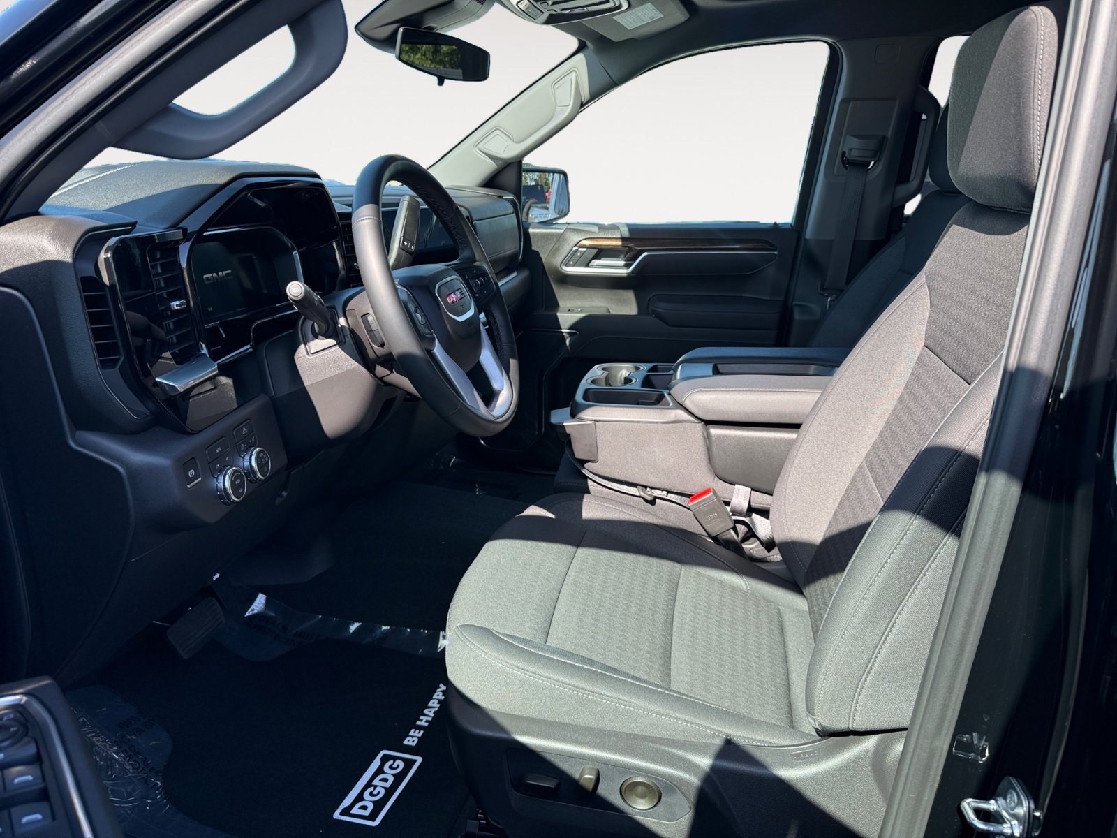 Used 2026 Onyx Black GMC Elevation image 10