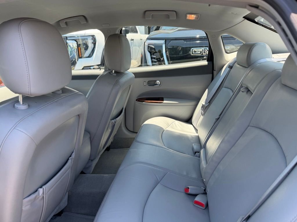 Used 2007 Black Buick CXL image 16