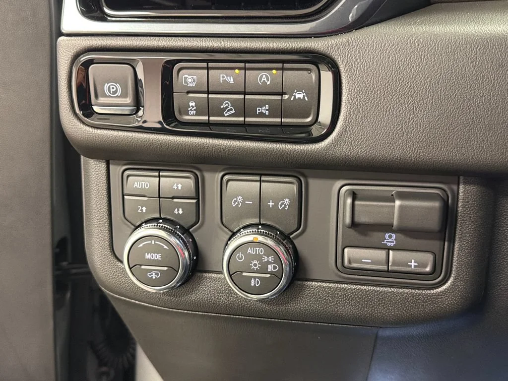 New 2026 Sterling Metallic GMC AT4 image 31