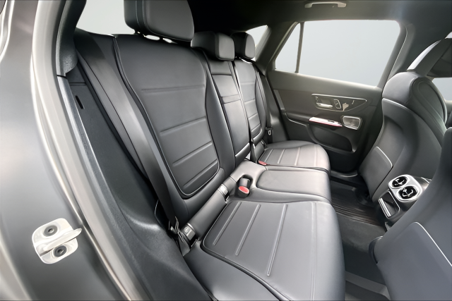 Used 2026 Gray Mercedes-Benz GLC 300 image 18