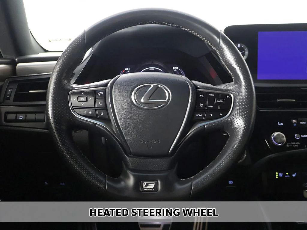 Used 2023 White Lexus 300h image 7