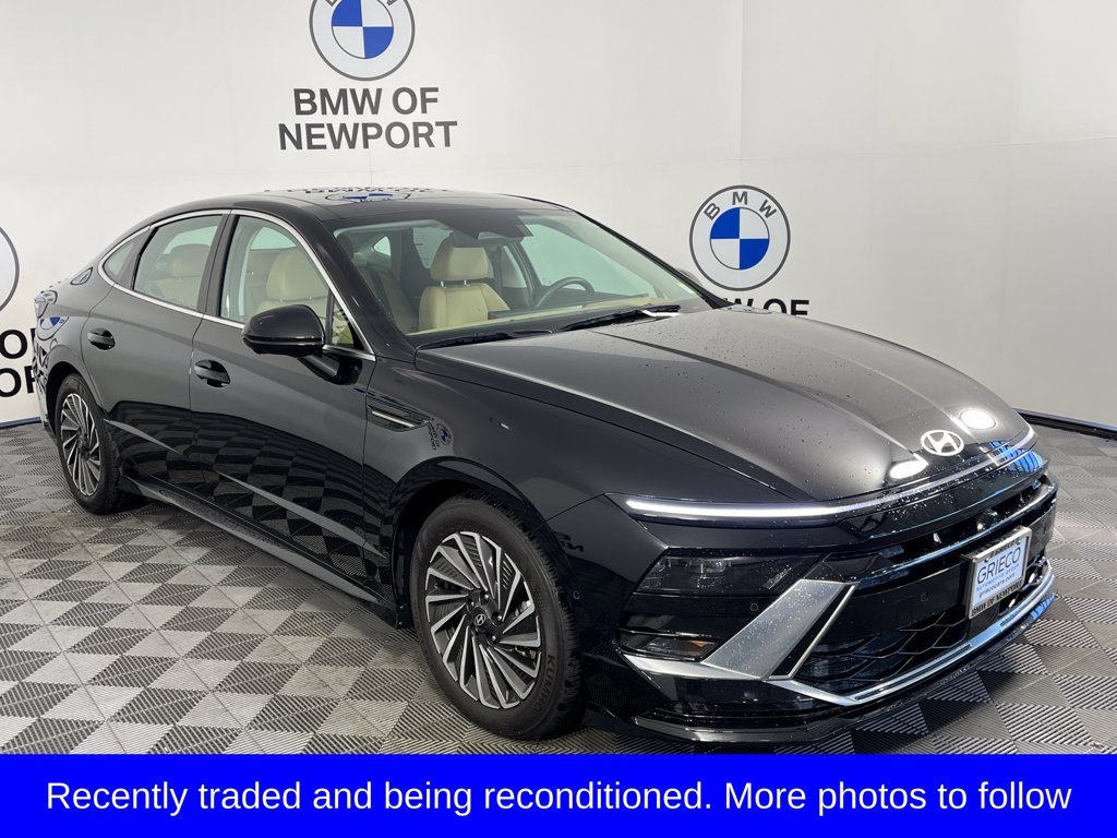 Used 2026 Black Hyundai Limited image 1