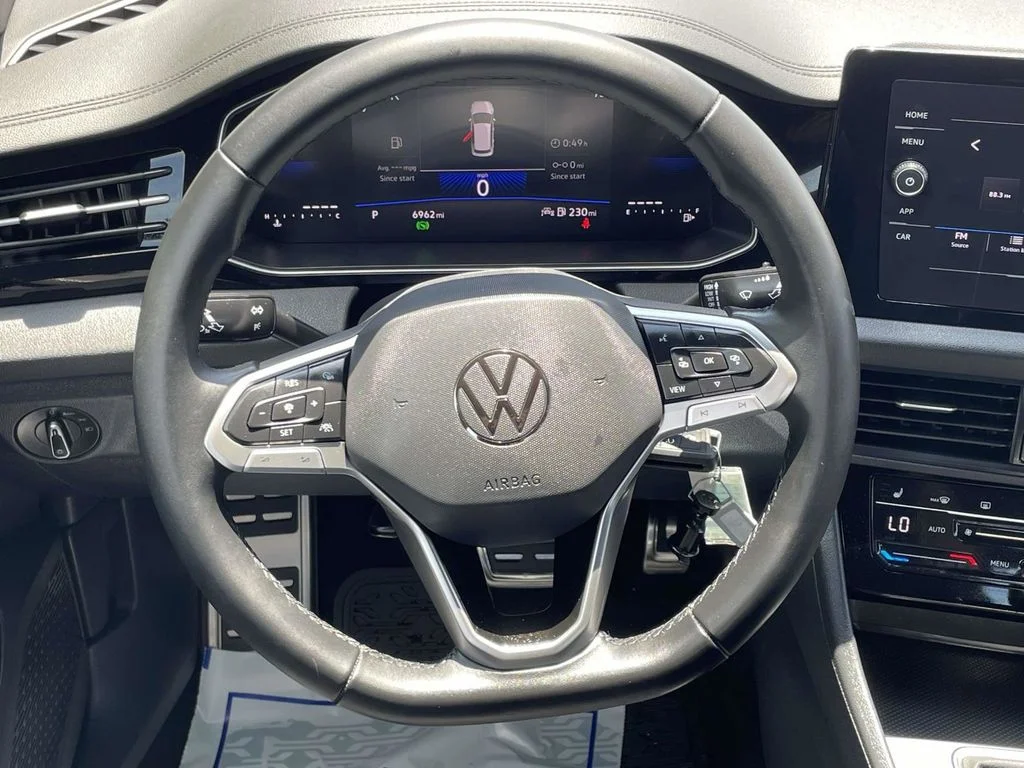 Used 2025 Gray Volkswagen 1.5T Sport image 22