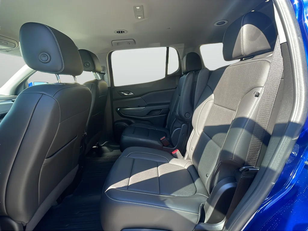 Used 2023 Blue GMC SLT image 27
