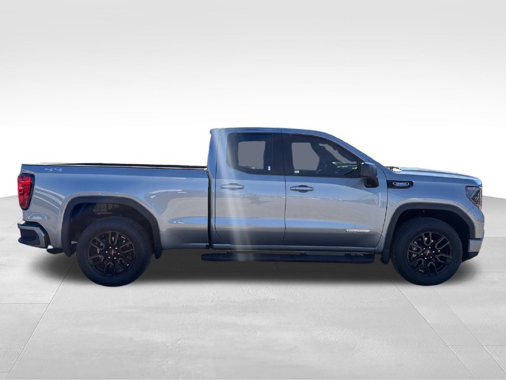 Used 2025 Silver GMC Elevation image 6