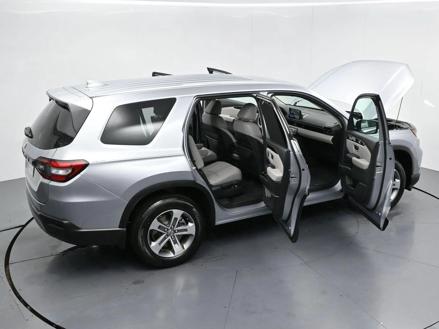 Used 2024 Lunar Silver Metallic Honda EX-L 7 Passenger image 41